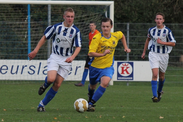 Foto: Teisterbanders B1 - Emplina B1