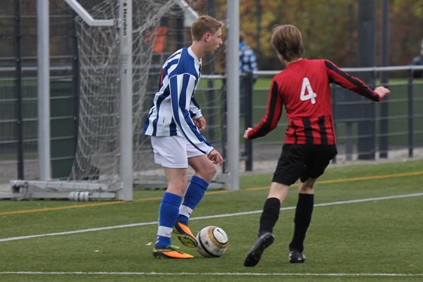Foto: OJC Rosmalen B3 - Teisterbanders B1