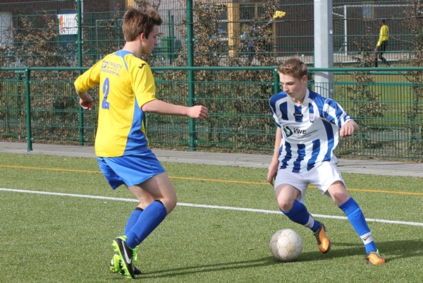 Foto: Emplina B2 - Teisterbanders B1