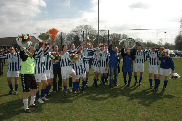 Foto: Teisterbanders 2 kampioen.