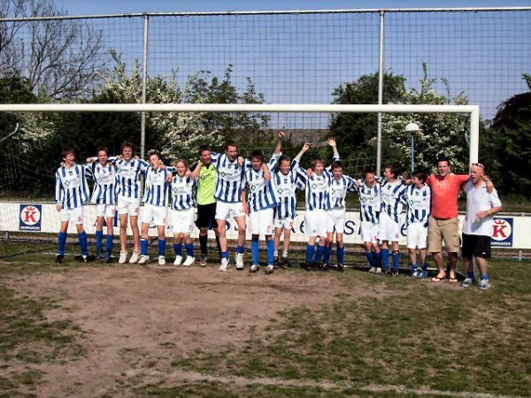 Foto: Teisterbanders C1 kampioen.