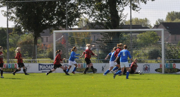 Foto: Nieuwkuijk DA1 - Teisterbanders DA1