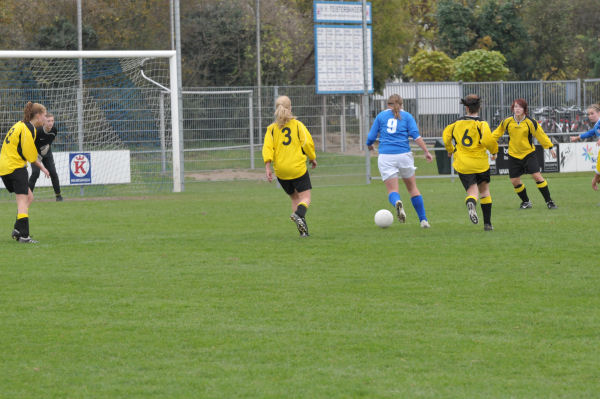 Foto: Teisterbanders DA1 - St. Michielsgestel DA1