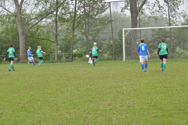 Foto: D.V.C. Den Dungen DA1 - Teisterbanders DA1