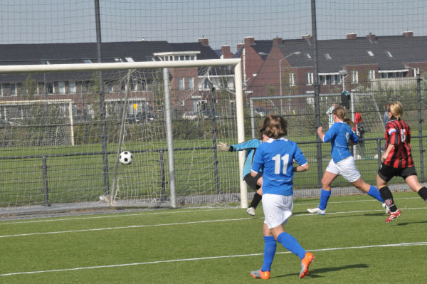 Foto: O.J.C. Rosmalen DA1 - Teisterbanders DA1