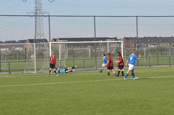 Foto: O.J.C. Rosmalen DA1 - Teisterbanders DA1