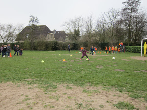 Foto: Schoolvoetbalclinic