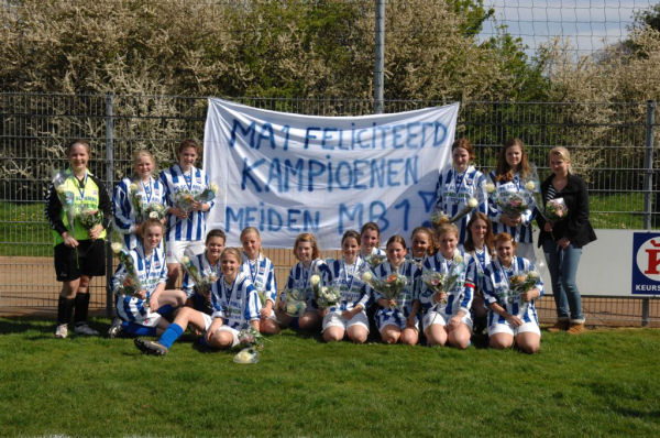 Foto: Teisterbanders MB1 kampioen