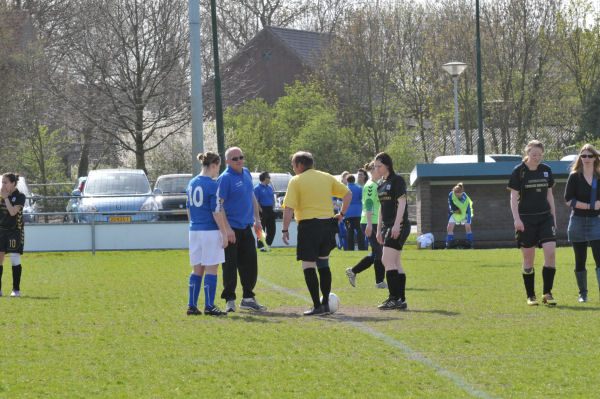 Foto: Teisterbanders DA1 - Blauw Wit'81 DA1