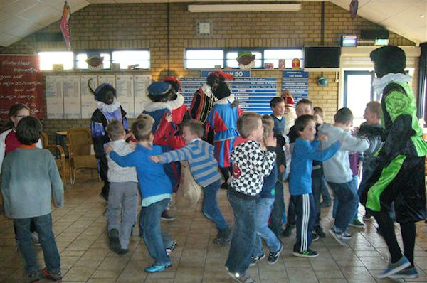 Foto: Sinterklaas bij Teisterbanders