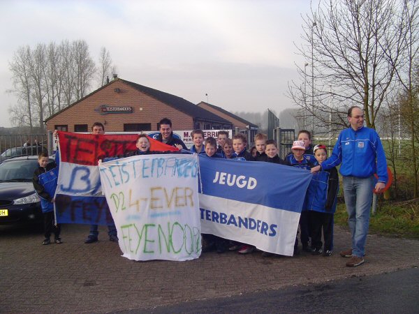 Teisterbanders D2 op bezoek bij Feyenoord.