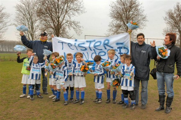 Teisterbanders F3 kampioen.