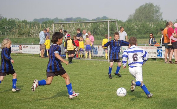 Raymond de Wit in actie voor het doel van Vriendenschaar.